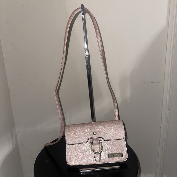 Tahari Pink Pebble Textured Crossbody Shoulder Wallet Handbag EUC - Picture 3 of 8